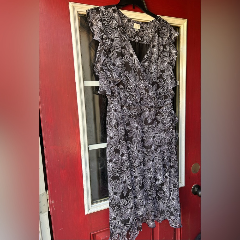 A New Day black white floral dress Size large